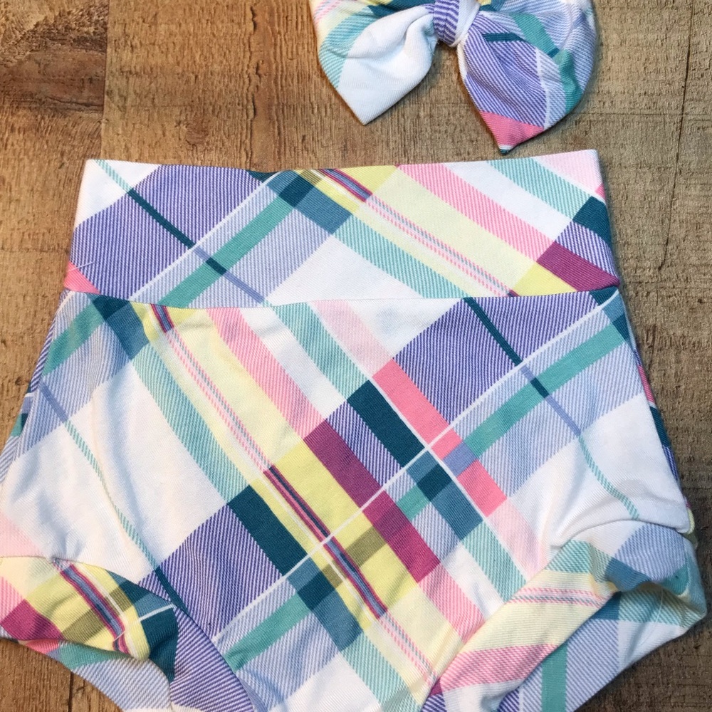 6/9 bummies with matching hair bow
